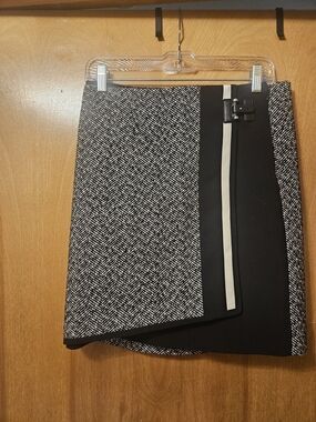 White House Black Market Black and White Tweed Pencil Skirt with Side Trim